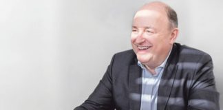 Neue Geschäftsmodelle für volatile Märkte Andreas Klauser, CEO Palfinger