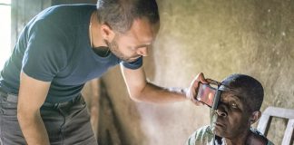 Smarte Hilfe für die Augen Peek Vision: Andrew Bastawrous bekämpft Blindheit und Fehlsichtigkeit.