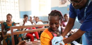 Kleines Plus für globale Entwicklung