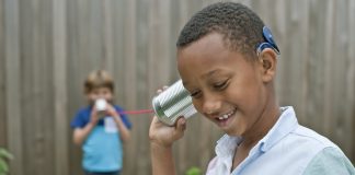 Hören können! Hörimplantate für Taubgeborene