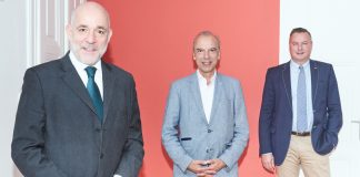 Vom Afrikagipfel zur neuen Partnerschaft Partnerschaft mit Afrika: Martin Engelberg, Arnold Schuh und Werner H. Bittner (v.l.n.r.)