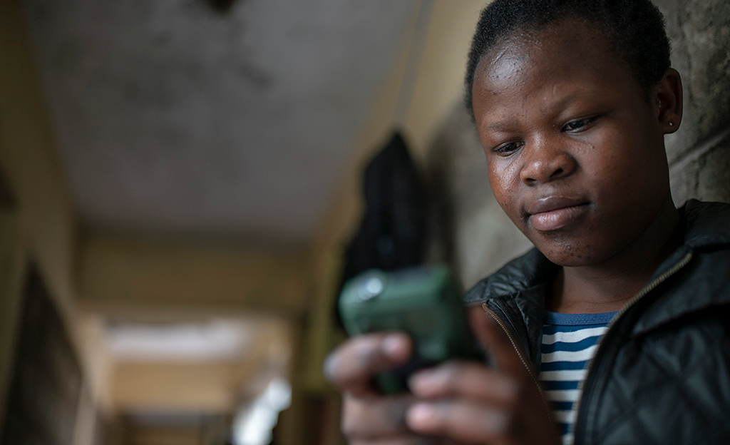 Mit seiner SMS-Lernplattform trifft das Sozialunternehmen Eneza auf großen Bedarf.