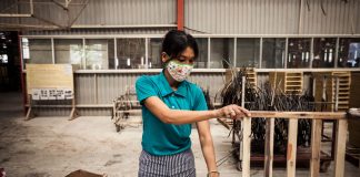 Deutschland: Menschenrechtliche Sorgfalt per Gesetz ab 2023 Lieferkette_Holzfabrik in Vietnam